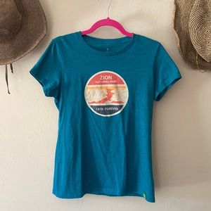 Women’s medium semi-fitted Zion t shirt, never worn
